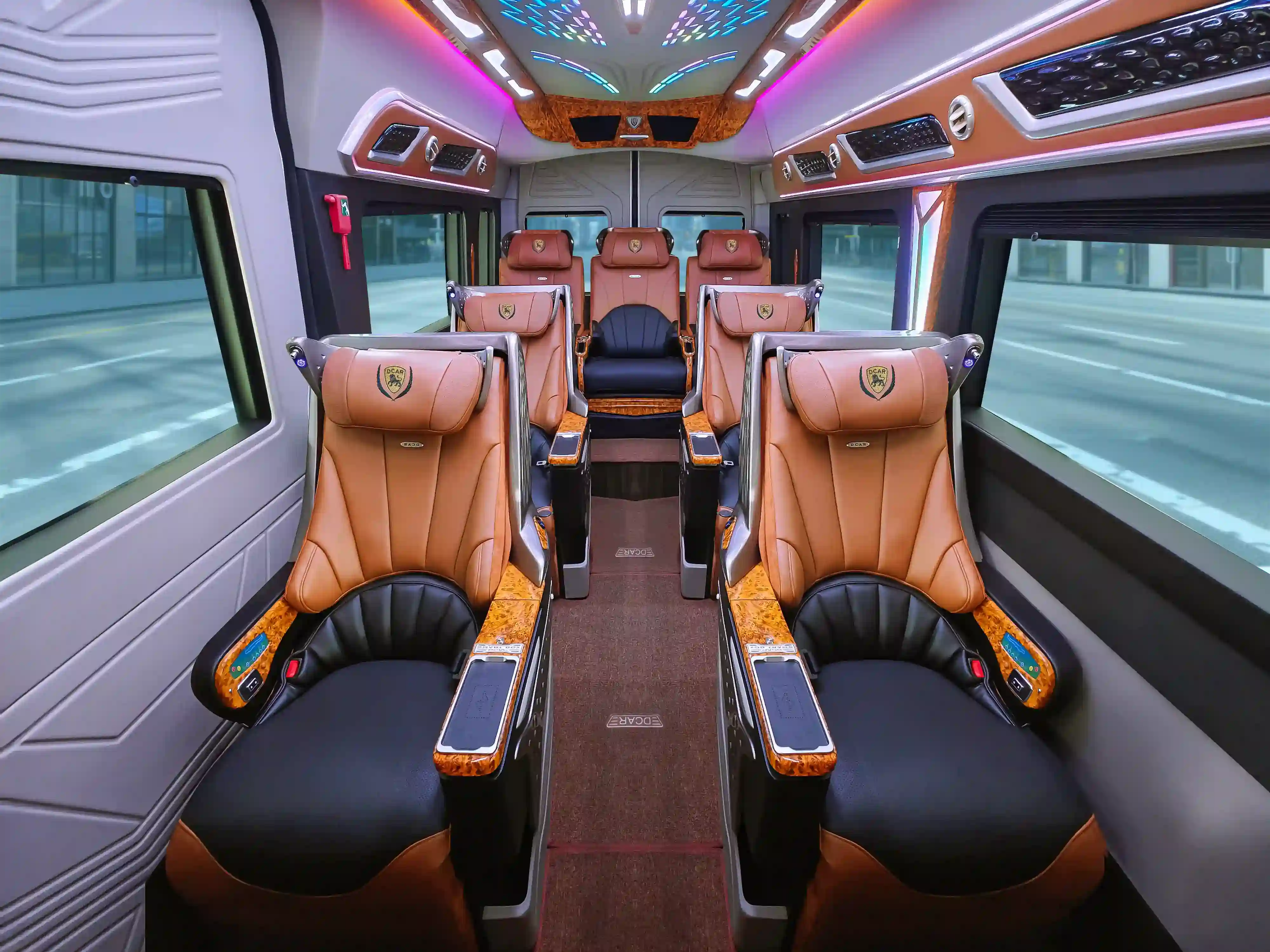 DCar Hyundai Solati 11 Seats 1